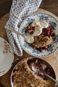 Easy and Fresh Summer Blackberry Crisp Recipe