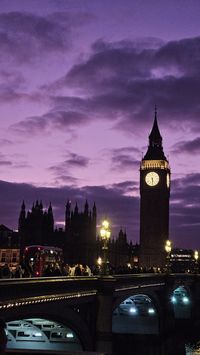 Big Ben in London during night time, beautiful view and purple sky