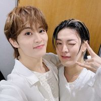 nct 127 mark and yuta icon selca