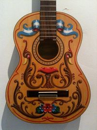 Guitarra "fileteada"