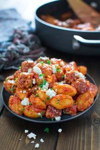 Made with just 4 ingredients in less than 30 minutes, this One Pot Sausage Gnocchi is a simple, yet filling and tasty dish that the whole family will enjoy! ❤ COOKTORIA.COM