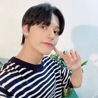 ateez wooyoung icon selca