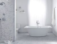 Escale freestanding bath