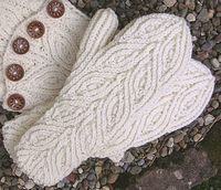 Ravelry: Rowan Mittens pattern by Dagmar Mora