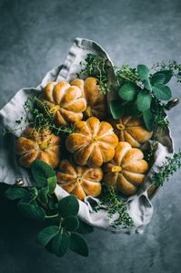 These VEGAN Pumpkin Shaped Rolls are soft, creamy and are a beautiful addition to special dinner tables!