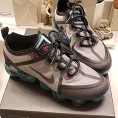 Women Nike Vapormax Worn Twice Gray Vapormax Nike, Nike Vapormax, Women Nike, Nike Blue, Shoes Nike, Blue Gray, Nike Shoes, Blue Grey, Nike Women