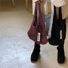 Winter Crochet Bag, Ladies Knitting Patterns, Knitted Bag, Diy Sewing Clothes, Diy Hair Accessories, Diy Knitting, Casual Style Outfits, Knitted Bags