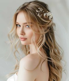 Bridesmaid Hair Inspo, Engagement Hairstyles, Hairdo Wedding, Boho Wedding Hair, Stylish Wedding Dresses, Hair Magazine, Hair Creations, Makeup Wedding, Bridal Makeup Looks