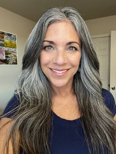 Silver Hair Shampoo, Gorgeous Gray Hair, Grey Hair Inspiration, Beautiful Gray Hair, Gray Hair Growing Out, Natural Gray Hair, Transition To Gray Hair, Blending Gray Hair, Gray Hair Highlights