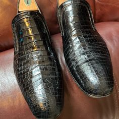 This Beautiful Genuine Caiman Crocodile Loafer Was Manufactured In Italy By Uomo Magli. It Has Very Little Ware And Is In Almost New Condition As Exemplified In The Photos. This Beautiful Shoe Is Size 10 M And Measures 11 7/8” From Heel To Toe And 3 3/4” From Side To Side. This Very Beautiful Shoe Will Make A Very Wonderful Addition To Any Gentleman’s Wardrobe. Caiman Crocodile, Crocodile Shoes, Black Men Fashion Swag, Black Men Fashion, Beautiful Shoes, Men Fashion, Black Men, Gentleman, Men's Shoes