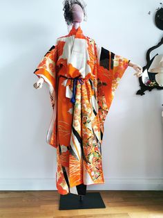 Unique Japanese silk kimono.  Condition: Used, Very Good, some spots. Please check the photos. Length: 155 cm,  Sleeves: 100 cm x 33 cm,  Width: back 60 cm, front 38 cm x 38 cm. Vintage Kimono With Kimono Sleeves, Vintage Red Kimono For Tea Ceremony, Long White Vintage Kimono, White Long Vintage Kimono, Vintage Long Kimono For Wedding, Ceremonial Vintage Kimono, Silk Kimono With Kimono Sleeves For Tea Ceremony, Traditional Long Orange Kimono, Vintage Wedding Kimono With Kimono Sleeves