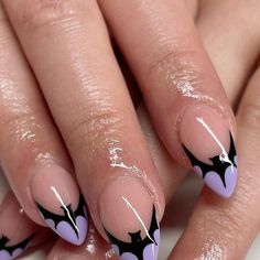 Witch Hat Nail Design, Bats On Nails, Witchy Nail Designs Short, Nail Art For Small Nails, Bat French Tip Nails, Cat Eye Halloween Nails, Minimal Halloween Nails, Gel French Tip Nails, Halloween Nails Gel