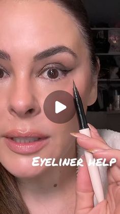 Erica Taylor on Instagram: "Eyeliner hacks for texture #eyeliner #eyelinertutorial #eyeliners #over40 #genx #makeupover40 #hoodedeyes #matureskinmakeup #matureskin #easymakeup #makeup #makeuptutorial #fyp" Eye Liner Tricks, Hooded Eyes, Make Me Up, How To Apply Makeup, Simple Makeup, Makeup Tips, Makeup Tutorial