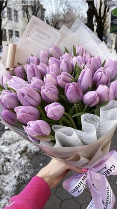 Purple Flower Bouquet Gift, Purple Tulips Bouquet, Tulips Flowers Aesthetic, Tulip Flower Pictures, Purple Flower Bouquet, Purple Bouquet, Flower Company