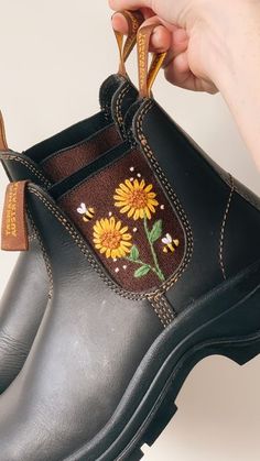 Blundstone Boots Embroidery, Embroidery On Boots, Chealse Boot, Doc Boots, Blundstone Style, Reinvent Myself