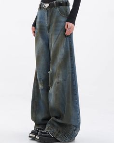 Denim pants with an urban look that look great on the street.  The thick wide silhouette does not emphasize the line of your legs and makes it easy to maintain balance.  It's an orthodox item that can be worn regardless of the season, so it's sure to be useful for many seasons. ◾️Model Height/Weight：166cm(65.3in)/44kg(97.0lb) Fitting Size：S    Cm(inches) Length Waist Hip   XS 106(41.7) 64(25.2) 108(42.5)   S 108(42.5) 68(26.7) 112(44)   M 110(43.3) 72(28.3) 116(45.6)   L 112(44) 76(29.9) 120(47.2)   XL 114(44.8) 80(31.5) 124(48.8) Denim Wide Leg Pants, Wide Leg Pants Casual, Ripped Jeans Women, Denim Wide Leg, Denim Jeans Ripped, Pants Casual, Casual Trousers