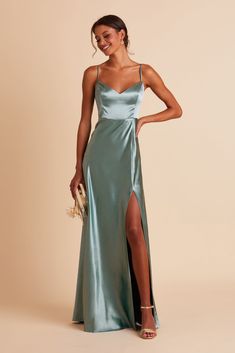 Prom Dress Inspo, Satin Gowns, Looks Pinterest, Birdy Grey, Stunning Prom Dresses, Satin Dress Long, Prom Dress Inspiration, Cute Prom Dresses, Satin Bridesmaid Dresses