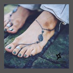 Foot chain &Foot Ring Size: total length of the chain is 11 inches Quantity:1 pairs Metal chain with a round pendant which beautify the anklet. ➰It looks beautiful when wearing barefoot or shoes in summer. You can wear shoes alone or with sandals. It's a great way to show your ankle ➰➰ Comfortable to wear, keep fit; simple design, lovely; lightweight, you can wear shoes or not Beach Sandal party, make your eyes shine. It's a good gift for girlfriends, wives, family, friends and colleagues  Put y Foot Ring, Foot Chain, Ankle Chain, Chain Anklet, Keep Fit, Ring Metal, Anklet Jewelry, Round Pendant, Toe Rings