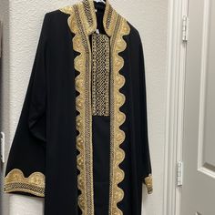 Brand New Without Tags. Traditional Syrian Dress. Elegant Fitted Abaya For Festive Season, Elegant Fitted Abaya For Festive Occasions, Elegant Fitted Festive Abaya, Festive Elegant Fitted Abaya, Spring Formal Fitted Abaya, Formal Fitted Black Abaya, Festive Elegant Black Maxi Dress, Elegant Fitted Black Abaya, Elegant Fitted Long Abaya