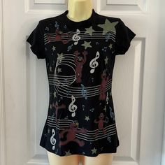 New Without Tags Mighty Fine Juniors Size Black Short Sleeve Tee Shirt With Musical Elmo Design Choose From Size Medium Or Large (Only 1” Difference) See Pics For Details And Measurements Bundle And Save! Tomboy Outfits, Graphic Tees Vintage, Distressed Black Jeans, Only 1, Dress With Bow, Nice Tops, Graphic Shirts, Shirt Color, Women Brands