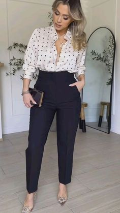 Female Ceo Outfits, Celana Fashion, Fashionable Work Outfit, Look Office, Daily Outfit Inspiration, Stylish Work Attire, Classy Work Outfits, Stylish Work Outfits, Casual Work Outfits