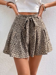 Caqui Casual Collar  Tela tricotada todo estampado Falda Pantalón Embellished No-Elástico Wide Leg Shorts, Cottagecore Outfits, Women Shorts, Suspender Dress, Dressy Tops, Casual Skirt, Casual Style Outfits, Trendy Tops