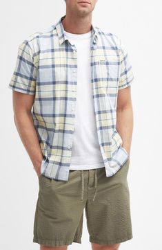 An oversize plaid woven from lightly slubbed cotton oxford cloth makes the perfect warm-weather go-to of a shirt styled specifically to be left untucked. Spread collar Short sleeves 100% cotton Dry clean or hand wash, line dry Imported Short Sleeve Button Up, Warm Weather, Tartan, Shirt Style, Button Up Shirts, Oxford, Button Up