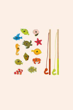 an assortment of stickers with different types of sea animals on them, including fish and starfish