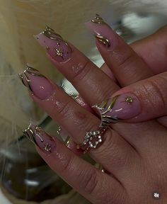 Gold Chrome Nails, Chrome Nails Designs, Gold Nail Designs, Square Nail Designs, Gold Nail, Colored Acrylic Nails, Girly Acrylic Nails, Classy Acrylic Nails