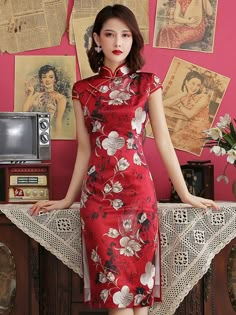 Red Floral Dress Outfit, Japanese Style Dress, فستان زهري, Style Dress Patterns, Floral Dress Outfits, Silver Cocktail Dress