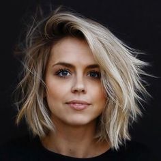 @xnaomidijkstra Saved Hairstyles, Lob Bob, Haircut 2020, Haircuts For Round Face Shape, Cute Short, Hiar Style, Short Hair Cuts For Round Faces, Medium Haircuts, Chin Length