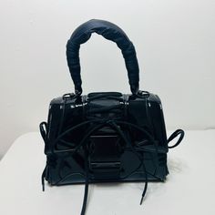 New Ship With 24 Hours Message Me For Any Questions Steve Madden B Vital Bag, Amazon Clothes, Steve Madden Bags, Message Me, Crossbody Bags, Steve Madden, Crossbody Bag, Bag Lady, Women Shopping