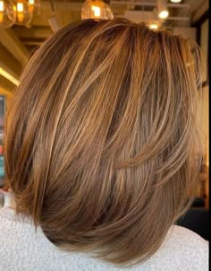 Light Brown Hair With Caramel Highlights Shoulder Length, Blondish Hair, Warm Light Brown Hair, Medium Brown Hair Color, 60 Hair, Strawberry Blonde Hair Color, Layered Hair With Bangs, Bob Hairstyles For Thick, Medium Layered