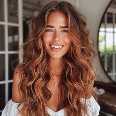 Copper Hair Colors For Brunettes, Cooper Hair With Shadow Root, Popular Hair Colors 2020, Auburn Hair With Dark Highlights, Tan With Copper Hair, Copper Hair Blowout, Cow Boy Copper, Cowboy Copper Ombré, Lived In Copper Balayage