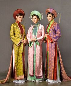 Traditional Vietnamese Wedding, Traditional Asian Clothing, Ao Dai Vietnam, Vietnamese Traditional Dress