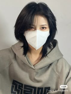 Haircut For Tomboy, Medium Hair Korean, Layer Mullet, Sind Curtain Bangs, Was Sind Curtain Bangs, Hair Korean, Ulzzang Hair