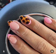 Fun Summer Almond Nails, Tortus Nail Designs, Pink And Leopard Nails, Fallnails Autumn, Autumn Nail Ideas, At Home Salon, Designs For Short Nails, Autumn Nail, Hippie Nails