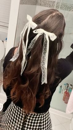 half up half down hairstyle idea mini pigtails with lace white bow ribbon clips cute girly coquette hairstyle idea school concert #coquettestyle #lace #bow #bowhairclips #bowhair #ribbonhair #hairstyles #hair #hairidea #halfuphalfdown #halfuphalfdownhair Hairstyles With Mini Bows, Double Bow Hairstyle, Bow Hair Clips Hairstyles, Half Up Half Down Hair Bow, Lace Hair Ribbon, White Bow Hairstyle, Mini Pigtails, Bow Pigtails, Hair Ribbons Hairstyles