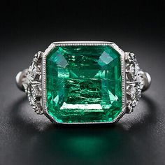 Edwardian Diamond Ring, Bijoux Art Deco, Emerald Rings, Traditional Engagement Rings, Edwardian Jewelry, Deco Jewelry, Emerald Jewelry, Art Deco Jewelry, Emerald Ring