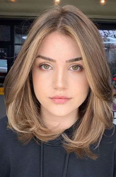 Haircut Inspo, Haircuts For Wavy Hair, Wavy Hairstyles, Shot Hair Styles, Shoulder Length Hair Cuts, Haircuts For Medium Hair, Haircuts Straight Hair, Short Hair Haircuts, Medium Hair Cuts