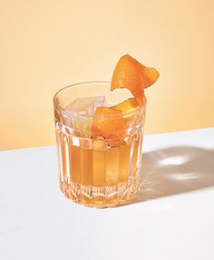 NY Times' cocktail science Food photography, food styling Orange Simple Syrup, Cocktail Images, Cocktail Design, Nyt Cooking, Food Photography Styling, Brown Butter