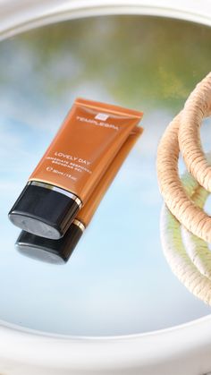 Mix with your favourite moisturiser or apply alone, LOVELY DAY Bronzing Gel is the best way to achieve a summer tan. The beautiful colour and glowing finish will have people thinking you've been on holiday! People Thinking, Summer Tan, Summer Tanning