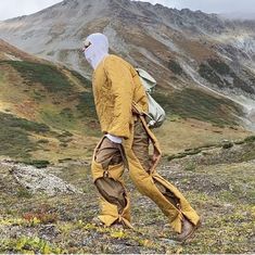 Gorpcore Men Aesthetic, Gorpcore Fashion Editorial, Gorpcore Moodboard, Gorpcore Photoshoot, Gorp Core Aesthetic, Gorpcore Accessories, Hiker Aesthetic, Climbing Fashion