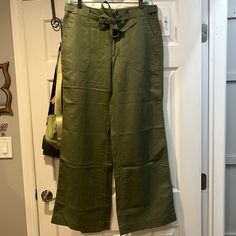 Gap Size 10 Never Worn - New With Tags- Green Wide Leg Mid Rise Stretch Linen Pants Gap Wide Leg Linen Pants, Gap Linen Pants For Spring, Gap Linen Spring Pants, Spring Gap Linen Pants, Casual Linen Pants By Gap, Gap Full Length Relaxed Fit Pants, Gap Relaxed Fit Full Length Pants, Gap Relaxed Fit Full-length Pants, Gap Cotton Wide Leg Bottoms