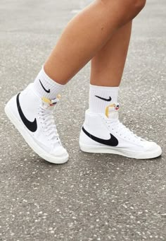 Blazer Mid 77 Outfit, Nike Blazer Outfit, Nike Blazer Mid 77 Outfit, Nike Blazers Outfit, Sneaker Trend, All Nike Shoes, Nike Blazer Mid 77, Nike Air Shoes, Nike Blazers Mid