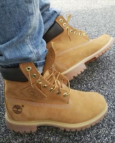 Timberland boots #dreamersonly Timberland Outfits Women, Timberland Boots Style, Sneakers Wallpaper, Timberland Boots Outfit, Timberland Outfits, Pretty Shoes Sneakers, Hype Shoes, Swag Shoes, Dream Shoes