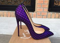 Christian Louboutin Shoes Purple, Heels Classy, Purple Shoes, Kinds Of Shoes, Gigi Hadid, Beautiful Shoes