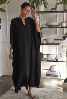 Caftan - Black Cupro Belted Long Caftan Black Caftan, Black Kaftan, Kaftan Style, Long Kaftan, Mode Casual, By The Ocean, Caftan Dress, Abayas Fashion, Womens Casual