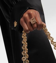 Discover great products at the best prices at Dealmoon. Loewe Anagram crystal-embellished ring. Price:$850.00 at Mytheresa Loewe Jewelry, Crystals Ring, Loewe Anagram, Makeup Spray, 18k Gold Bracelet, 18k Gold Necklace, 18k Gold Earrings, Sterling Silver Drop Earrings, Classy Jewelry