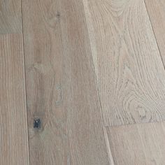 an image of wood flooring that looks like it has been cleaned and is ready to be used